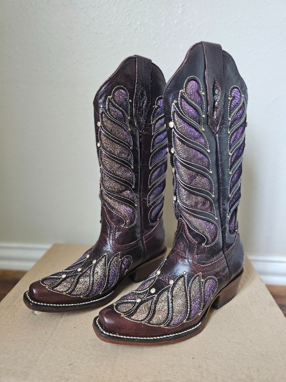 Brandon Brown Leather Glittery Stud Cowgirl Boots Size 7